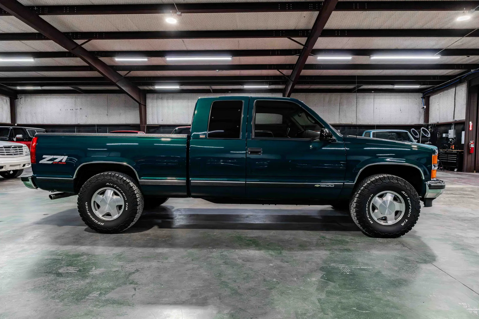 1996-Chevrolet-Silverado-Emerald Green Metallic-146925-38.jpg